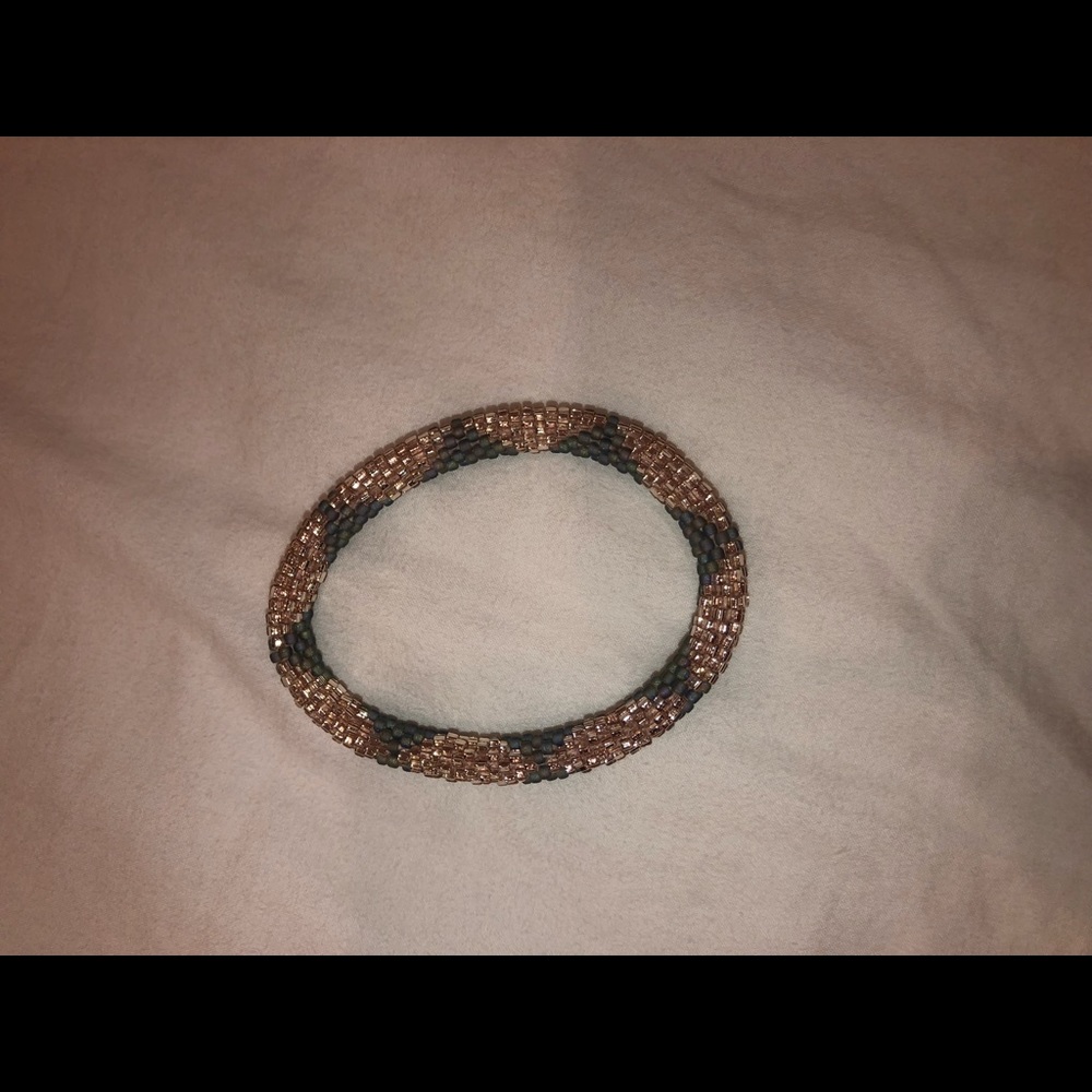 Beaded bracelet, never worn, perfect condition